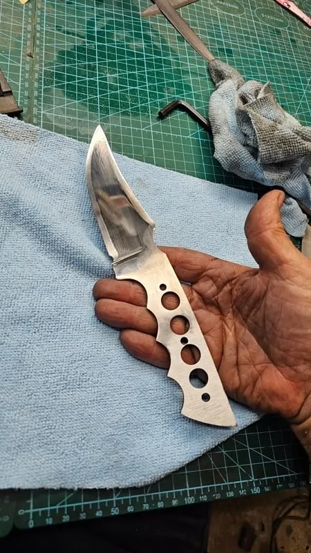 hunting knife maker near you