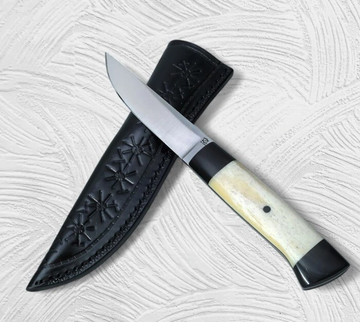 Handmande Knife Maker in Adelaide