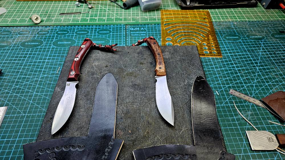 hunting knife in adelaide - leather sheath